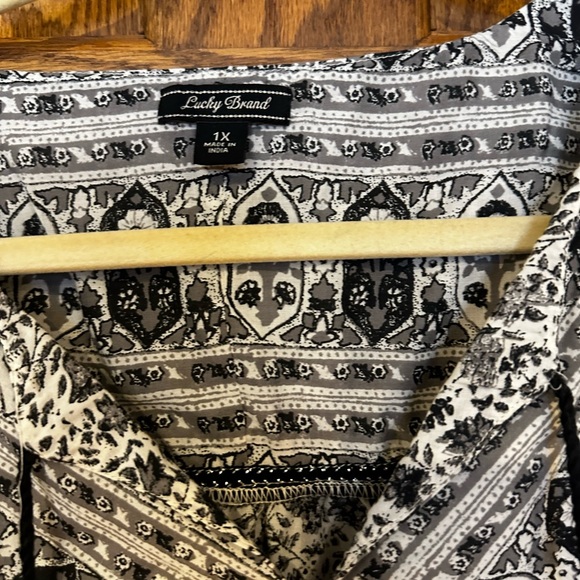 Lucky blouse - Picture 3 of 4